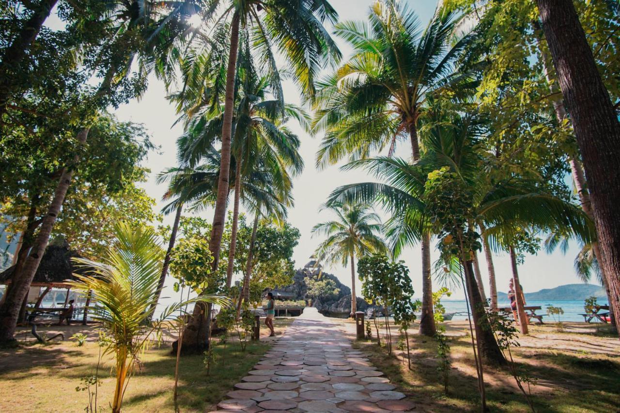 Sangat Island Dive Resort Coron Esterno foto