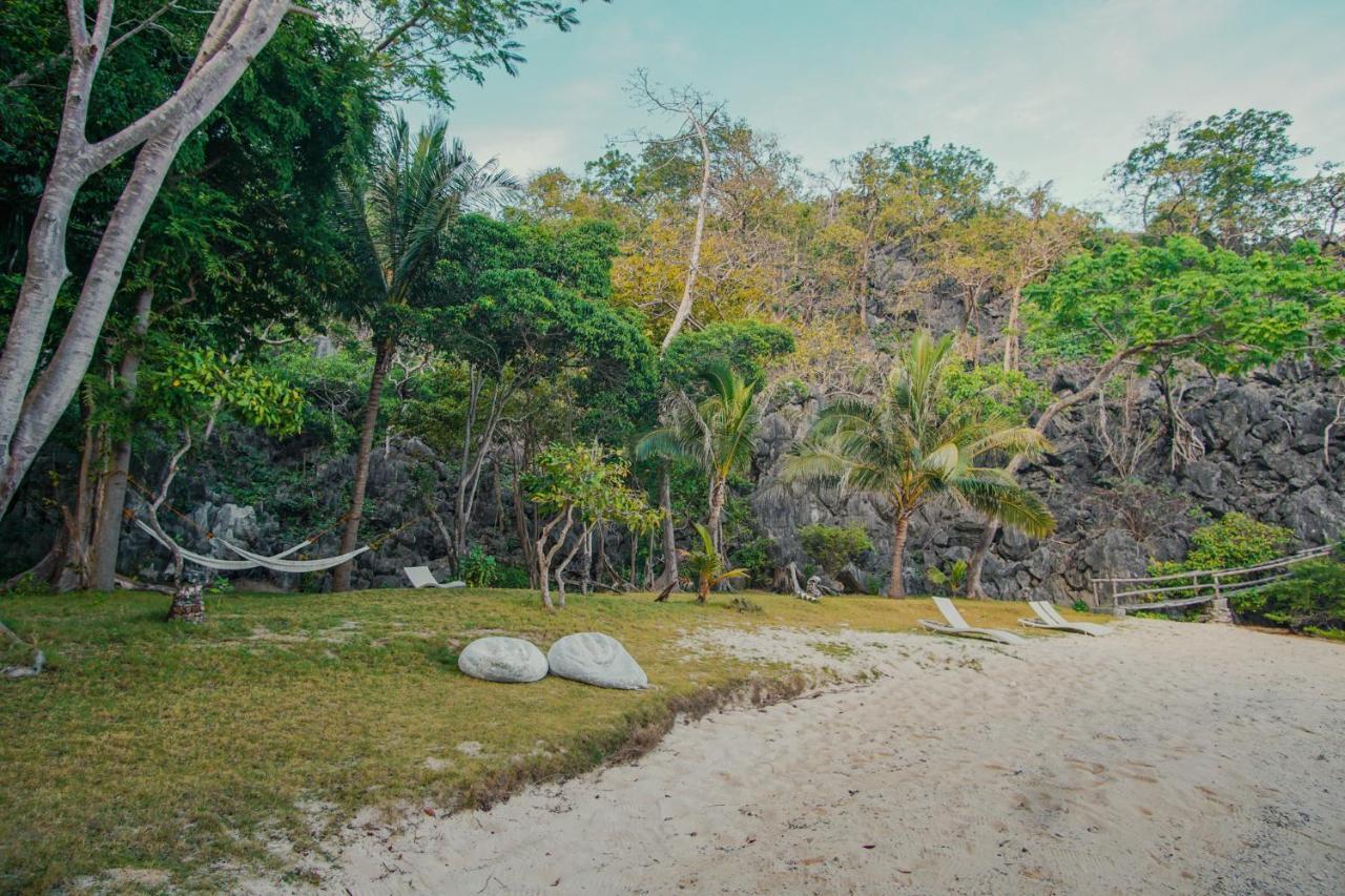 Sangat Island Dive Resort Coron Esterno foto