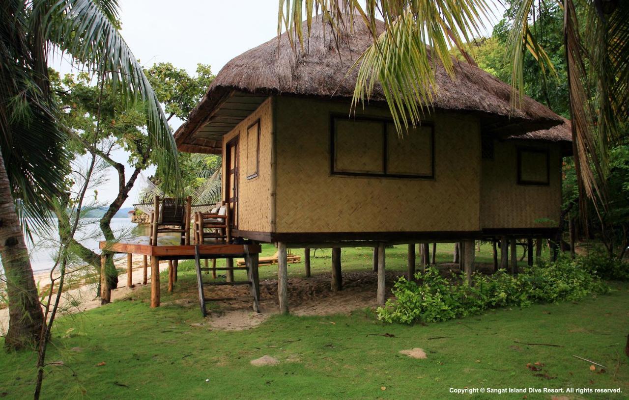 Sangat Island Dive Resort Coron Esterno foto