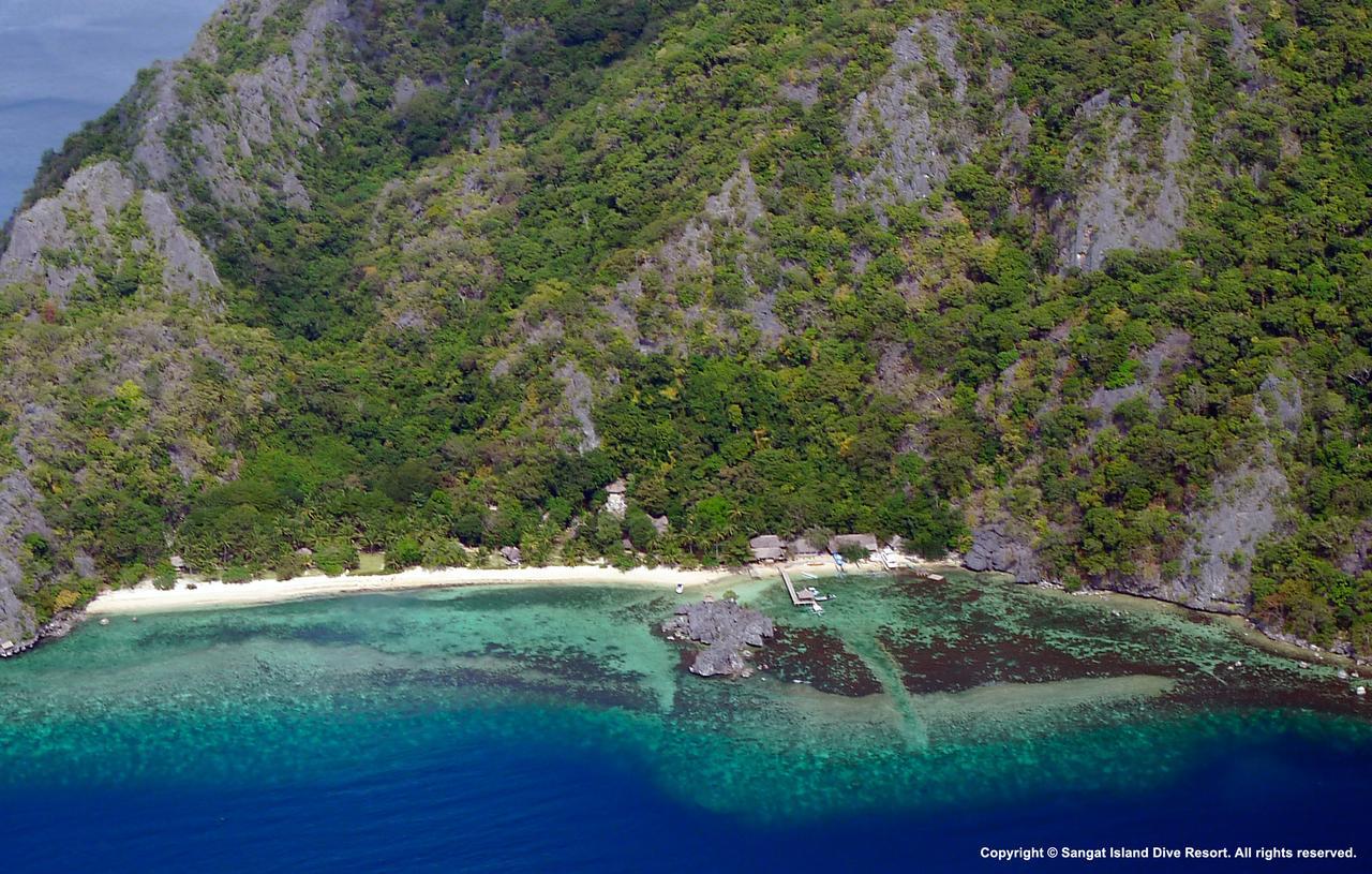 Sangat Island Dive Resort Coron Esterno foto